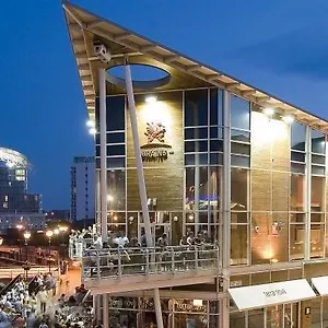 Bay View Apartment